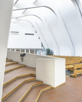 Assumption of Mary 教堂