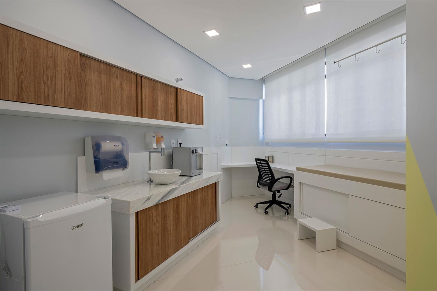 儿科诊所设计-12