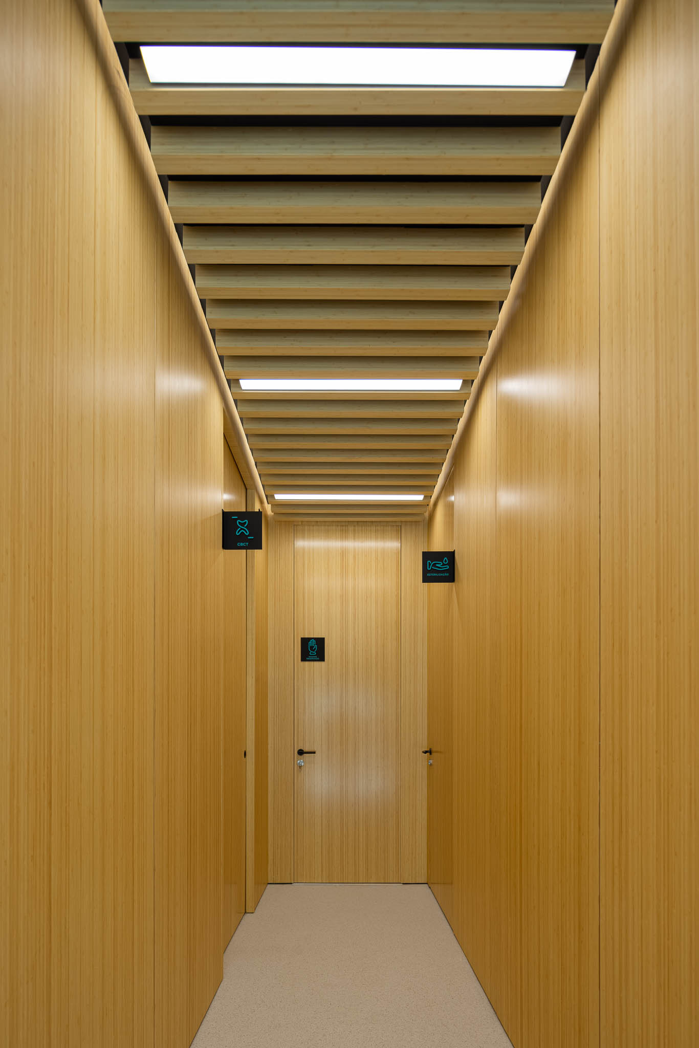 Clinica Dentária São Paulo 口腔医院丨Sabrab Architecture-43