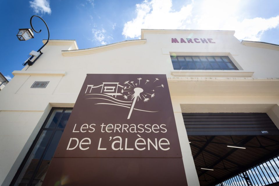 Luzy有顶市场及其周边区域改造项目丨法国丨Atelier d'architecture Bentejac-8