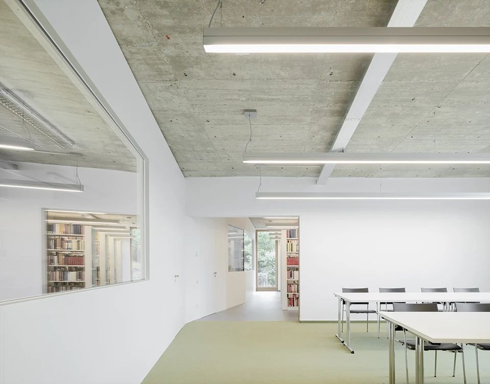 Pool Leber建筑事务所 | 理性与诗意的完美结合-56