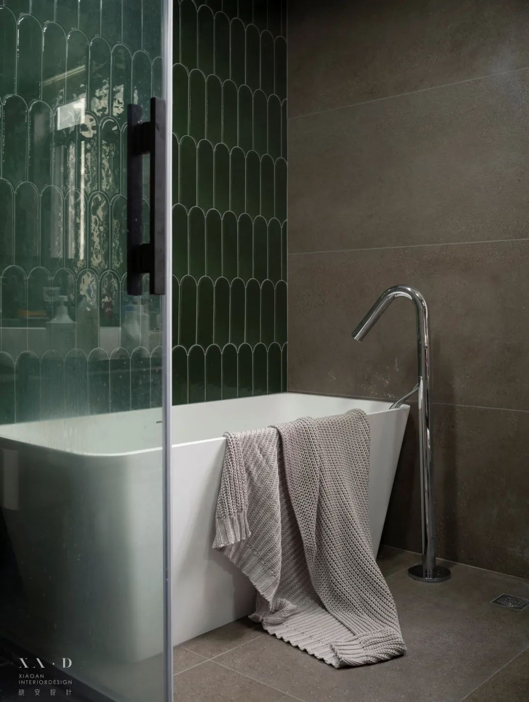 苏州玲珑湾 190 平私宅设计,金属元素与色彩点缀的个性空间-84