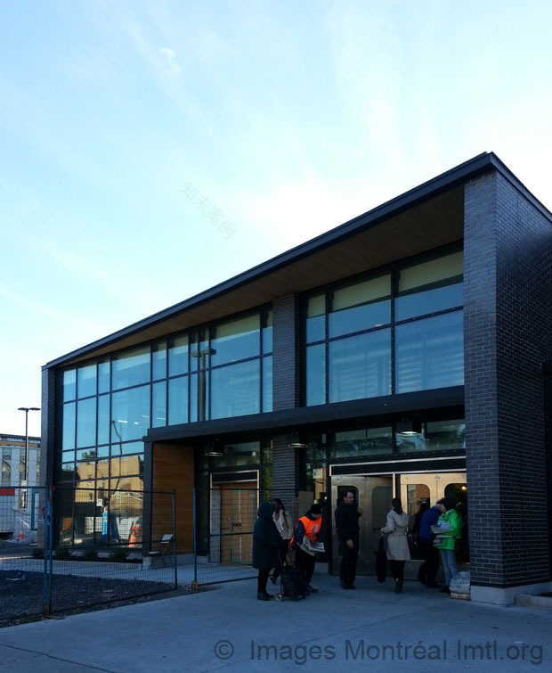 蒙特利尔罗斯蒙特地铁站建筑丨加拿大蒙特利尔-10