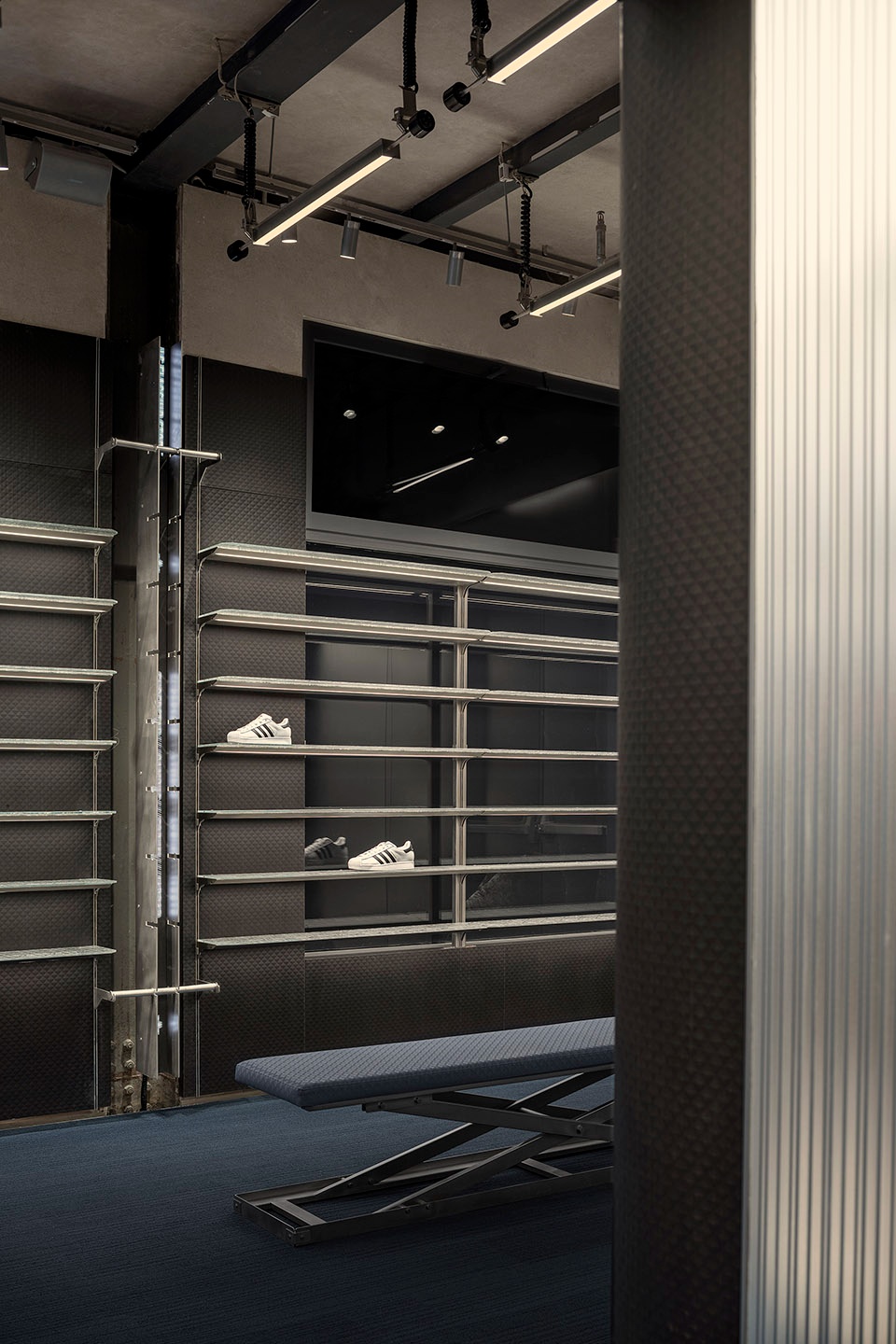 ADIDAS ORIGINALS安福322旗舰店丨中国上海丨東木筑造,TO ACC-68