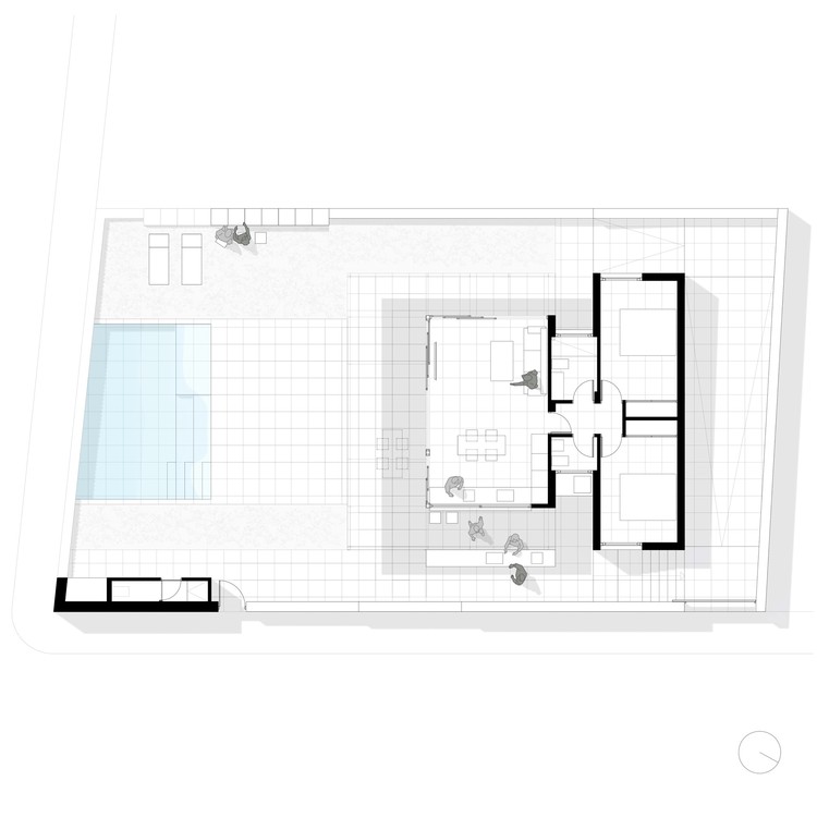 Cantilevered Porch House  Pepa Díaz-5
