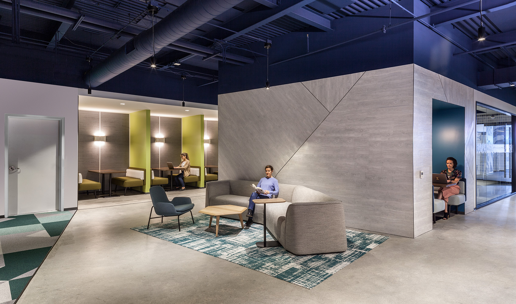 圣地亚哥全球专业金融公司办公室设计-10