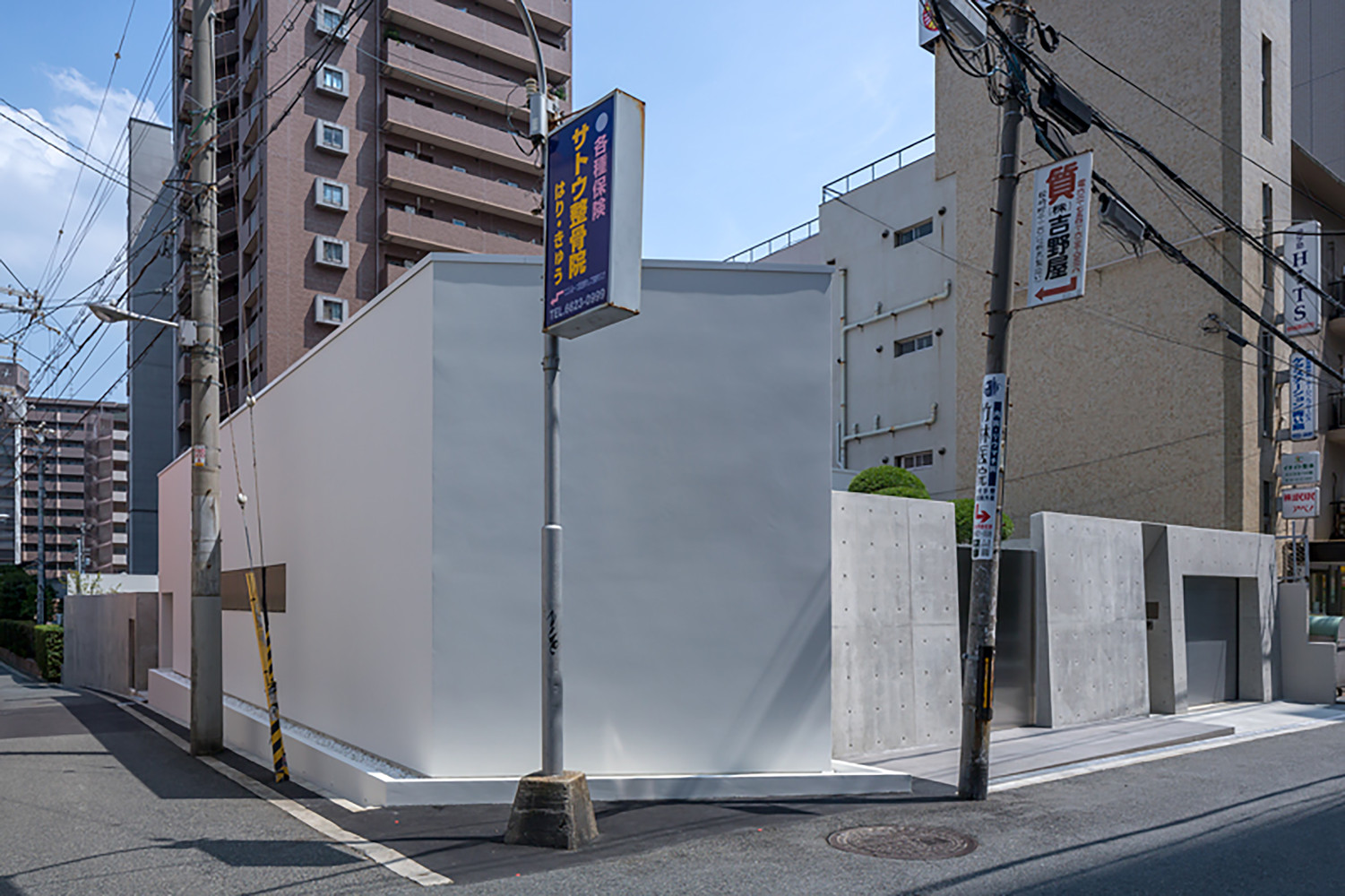 House with Podocarpus  Yasutoshi Mifune + Toru Atarashi-86