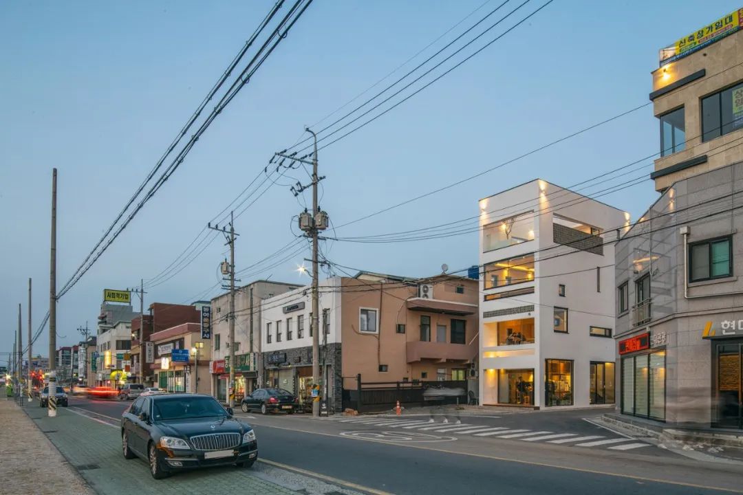 千年庆州咖啡馆 | 融合历史与现代的空间艺术-31