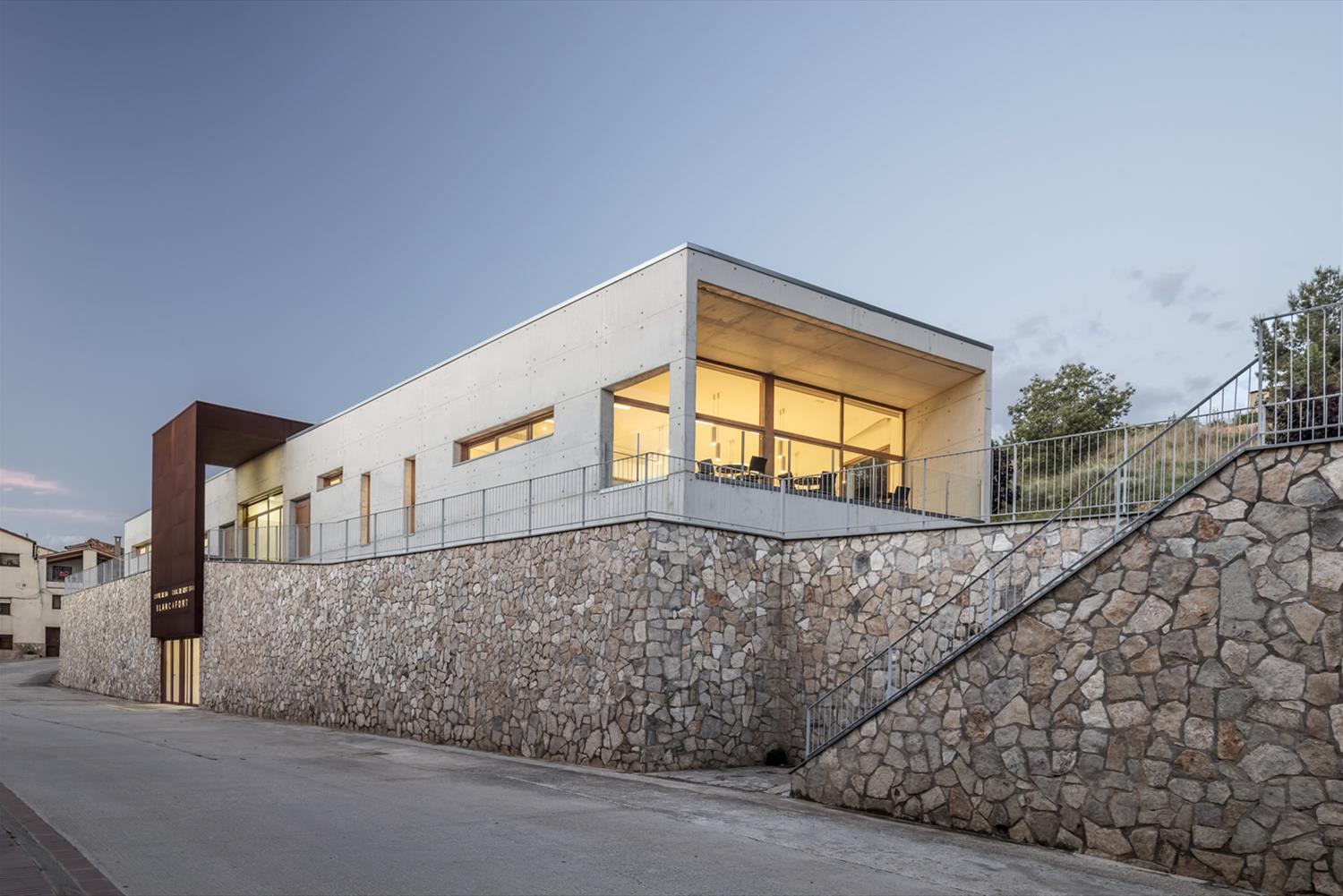 西班牙 Blancafort 老年中心 | 绿色环保，舒适温馨-2