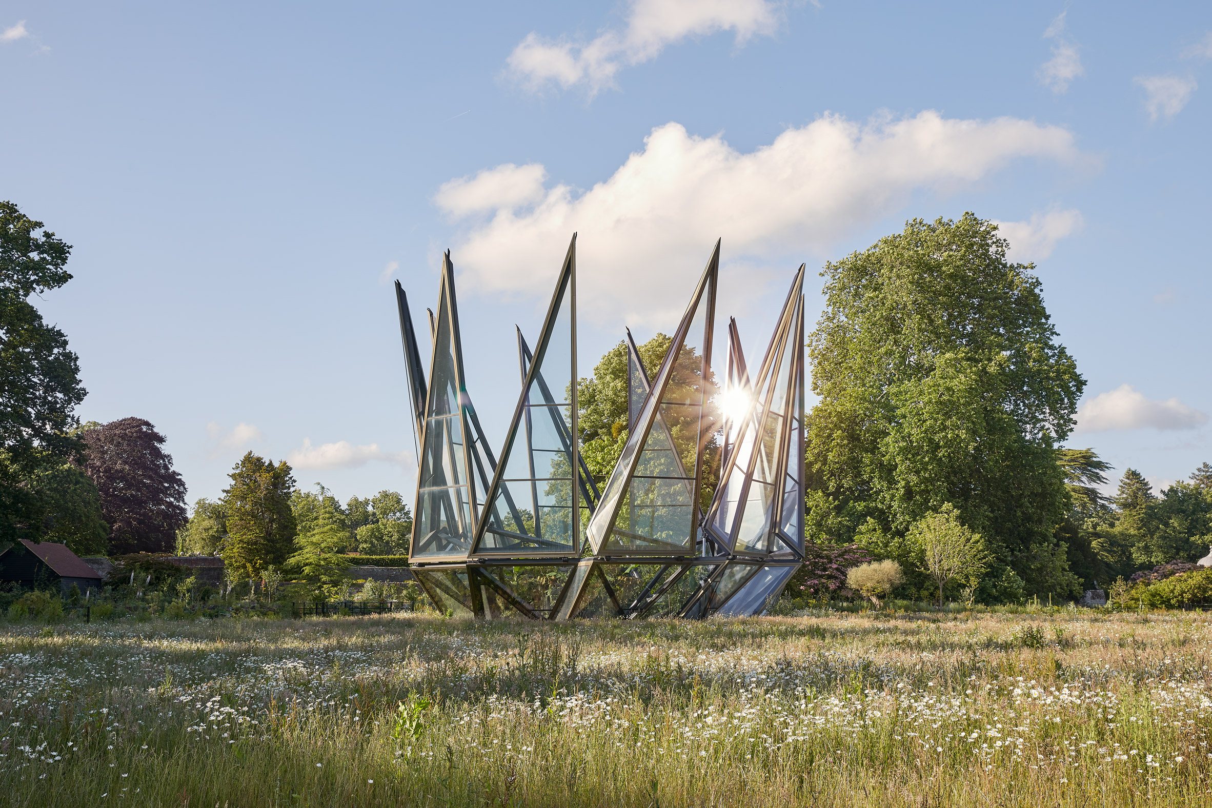 英国历史庄园中的动态玻璃温室 | Heatherwick Studio 新作-19