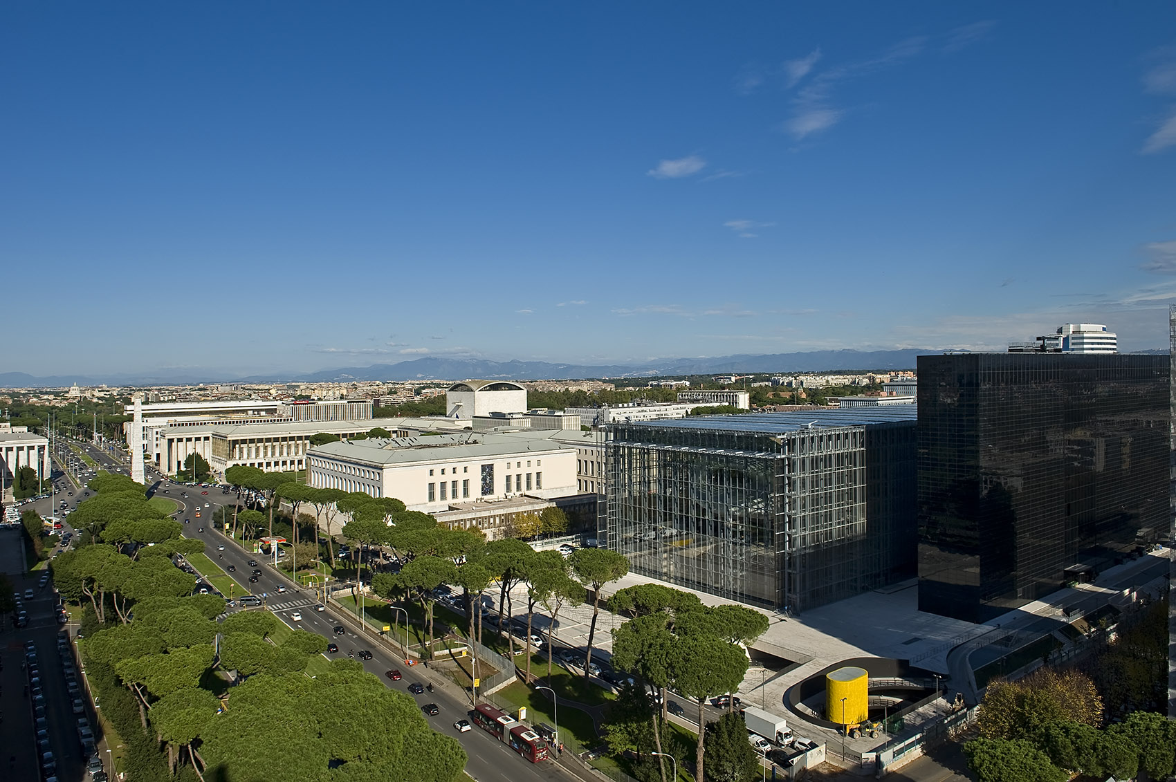 新罗马EUR会议中心和酒店 & “云” / FUKSAS-100