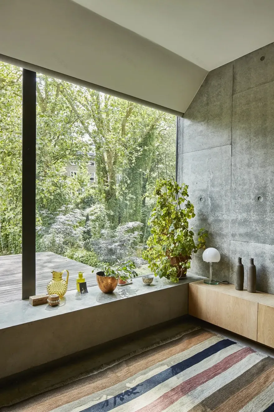 伦敦隐藏式现代混凝土别墅设计-12