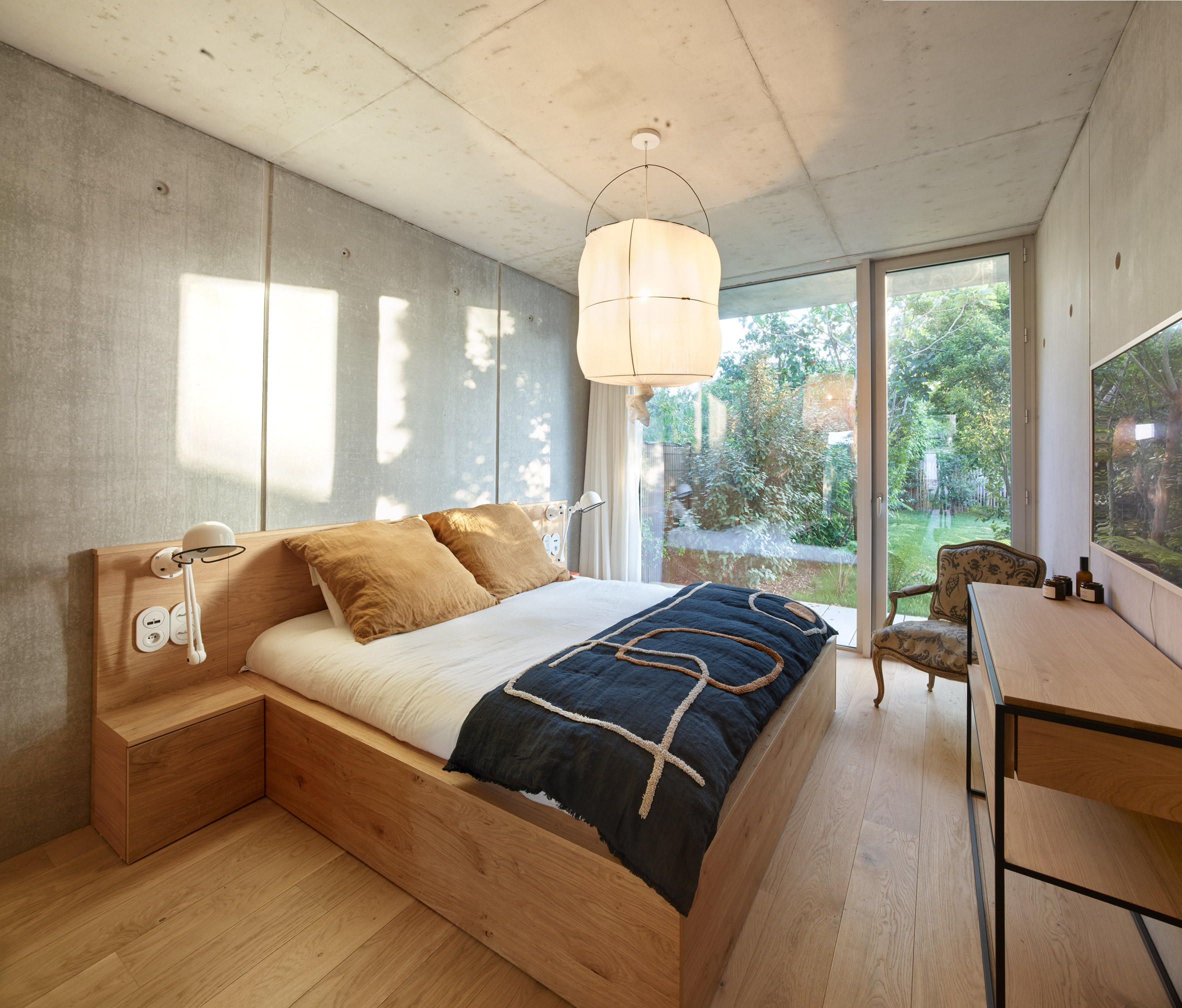 法国图卢兹现代玻璃混凝土别墅-17