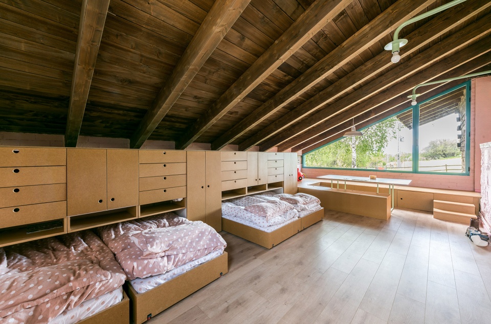 新旧共生,农城融合的西班牙乡村住宅-48