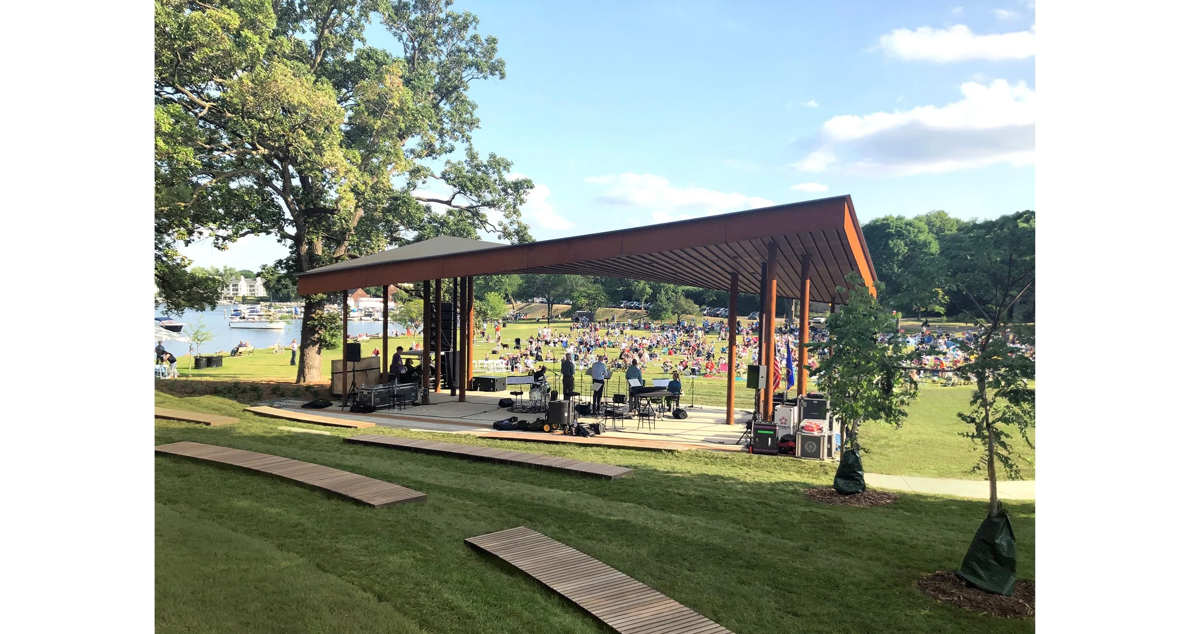 埃尔西奥公共区域（注：celsior作为生僻词，若这是特定名称，E·celsior 可能是个性化的拼写，以上埃尔西奥为音译，Commons 常见义为公共区域 ） 丨美国丨VJAA-3