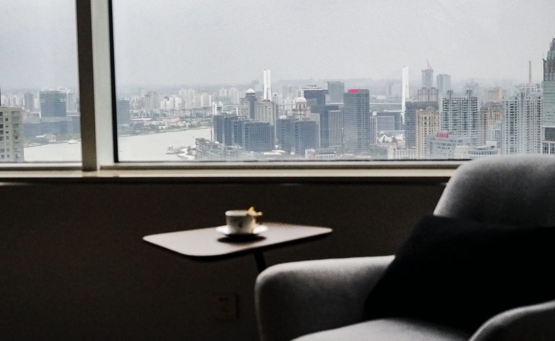 陆家嘴顶层私宅,舞者般的旋转楼梯-42