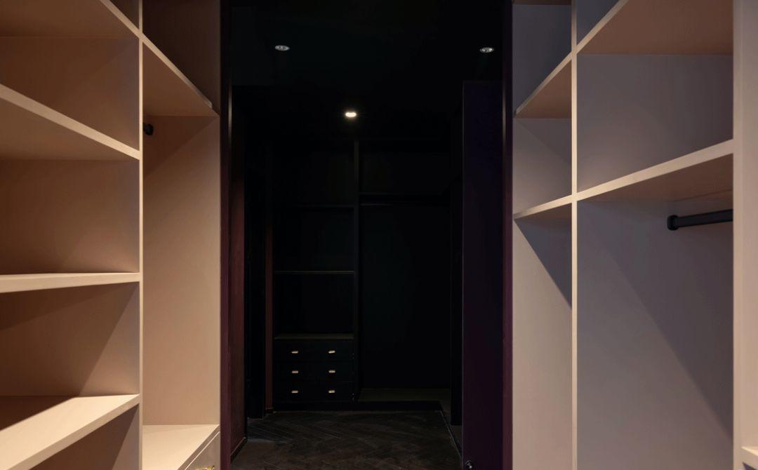 清羽设计丨平层丨粉色楼梯紫色墙壁酷炫星球-41