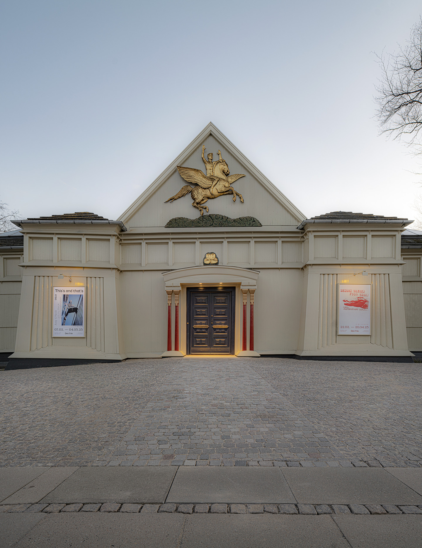 自由展览馆（注：准确称呼可能因当地实际情况有差异，这里依据字面进行翻译 ） -9