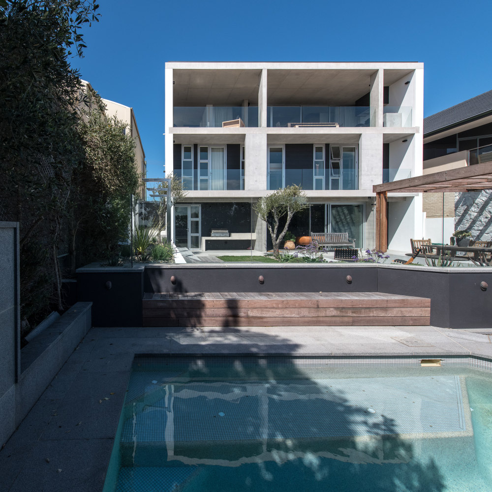澳大利亚伯恩海滩混凝土住宅-17