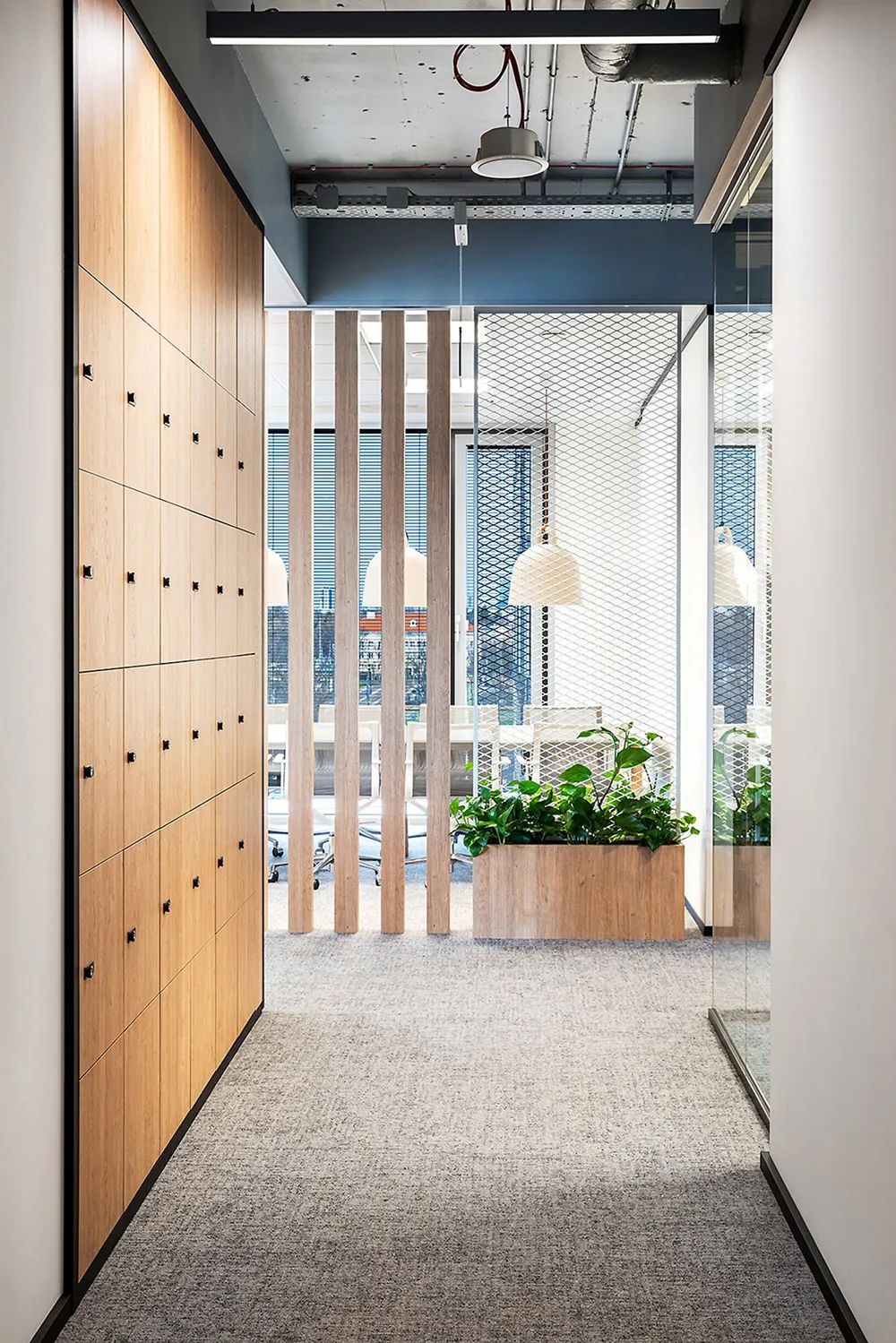 雅诗兰黛华沙办公设计丨波兰华沙丨Colliers Define-32