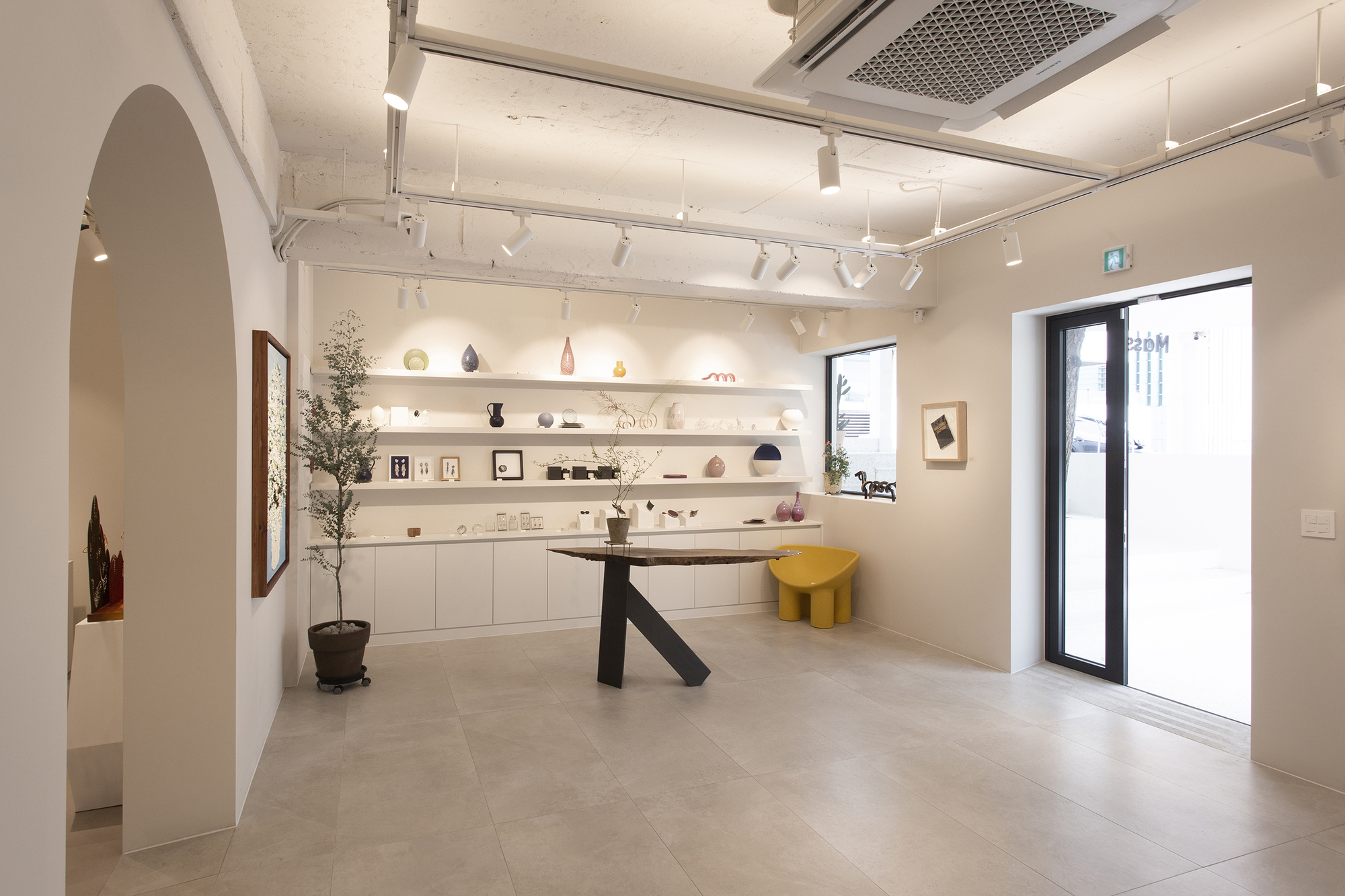 MASS Arts Plastiques Gallery / Form & Function-26