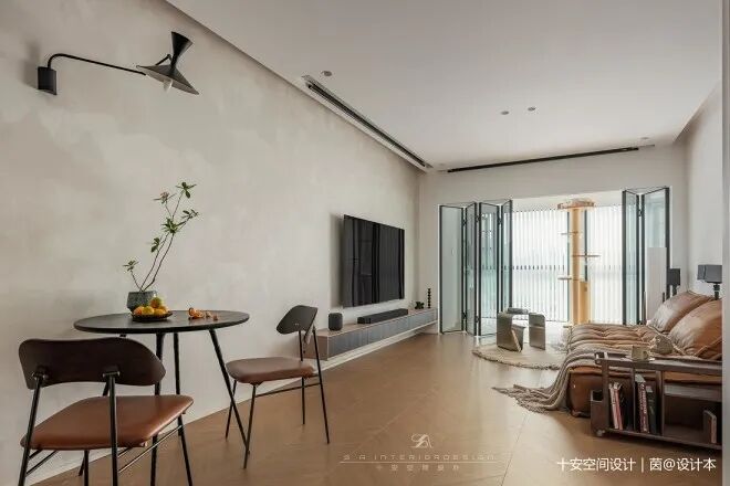 阳台打通做猫屋、套房式超大主卧，单身小哥的73㎡一人居酸哭我了-54