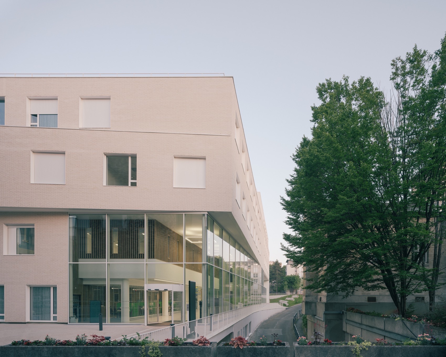 巴黎Sainte-Anne医院神经科学中心，法国 / Pargade Architectes-3