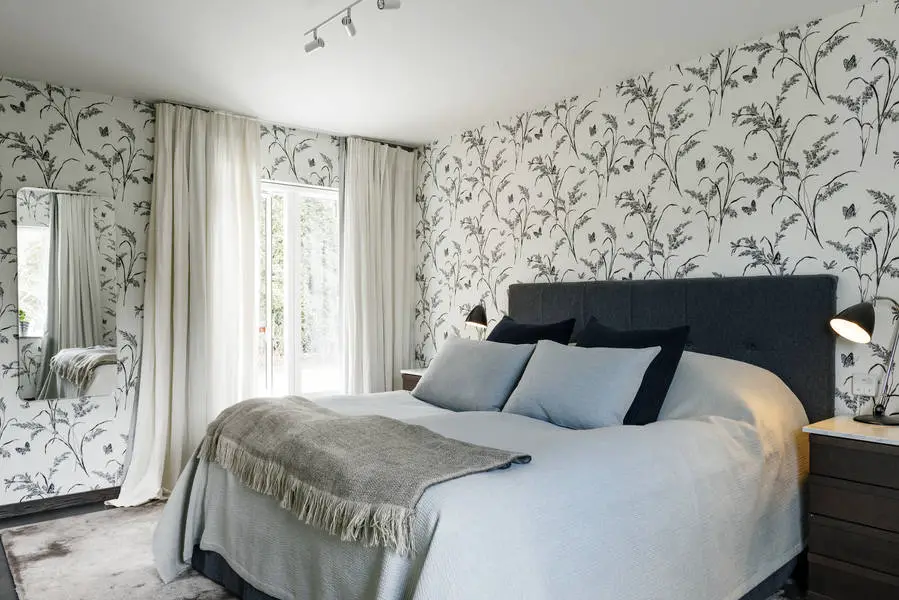 瑞典湖边现代别墅，诠释极致生活品味-10