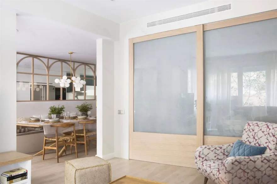 巴塞罗那 130m2 公寓 | 光线与空间的完美结合-3