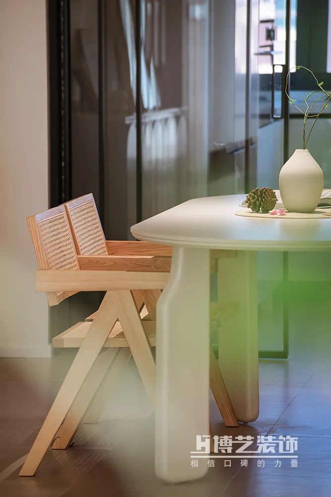 奶油风河畔名邸,春日浪漫居家空间丨博艺装饰-26