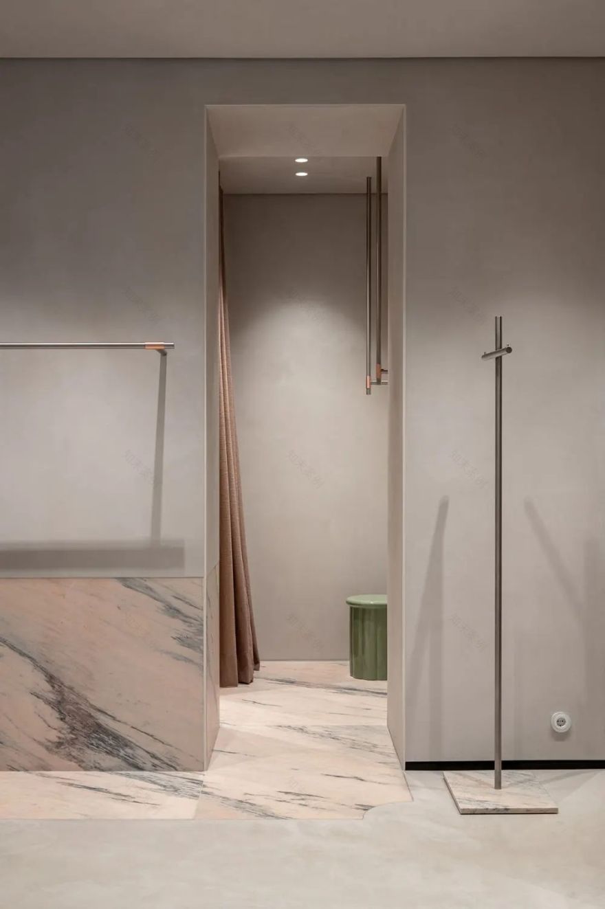 the COAT 女装精品店丨乌克兰基辅丨Rina Lovko studio-38