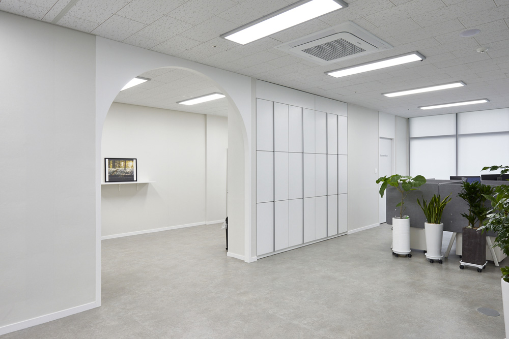 130 平知识产业中心极简白诠释空间美学-22