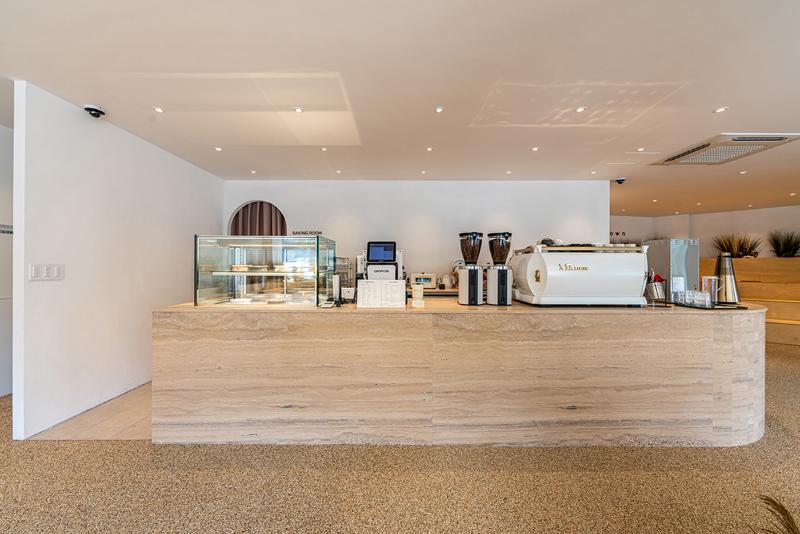 65 平米温馨咖啡馆，简约风中的白色魅力-7