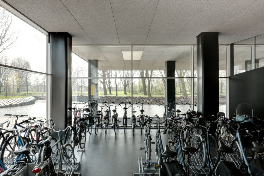 阿姆斯特丹绿意盎然的四塔公寓-3