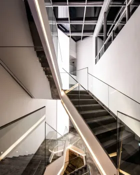 韩国传统市场记忆的垂直艺术画廊丨KEAB
