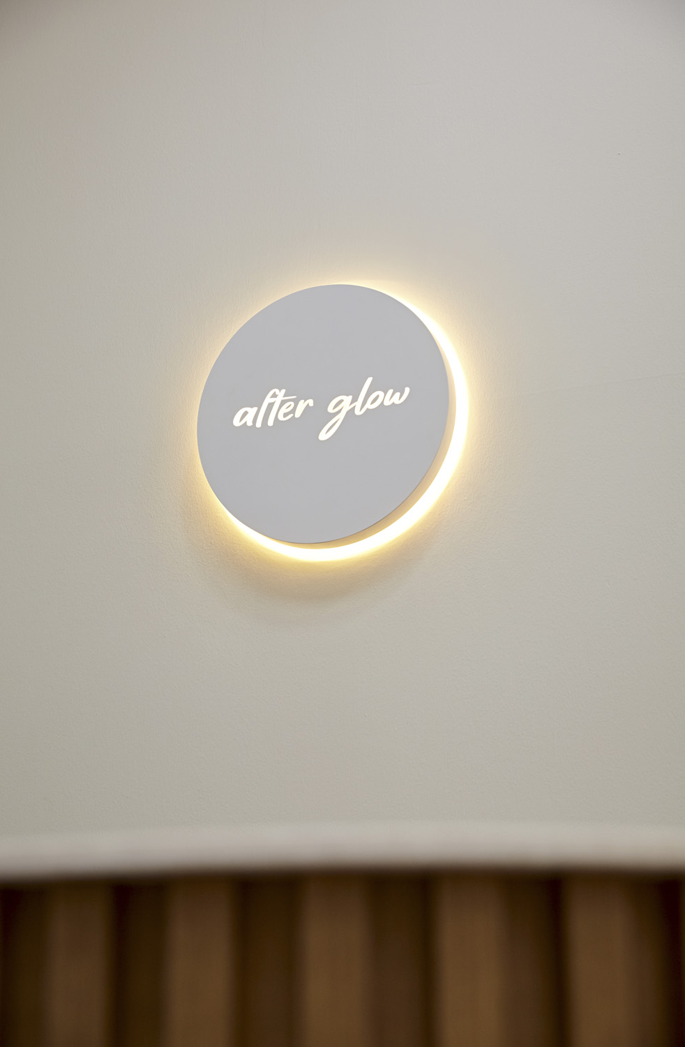 简约风格 10 坪美妆店设计案例-15