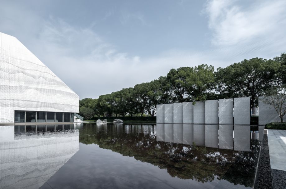 以现代山河之形雕琢极简 | 苏州融创金融街-39