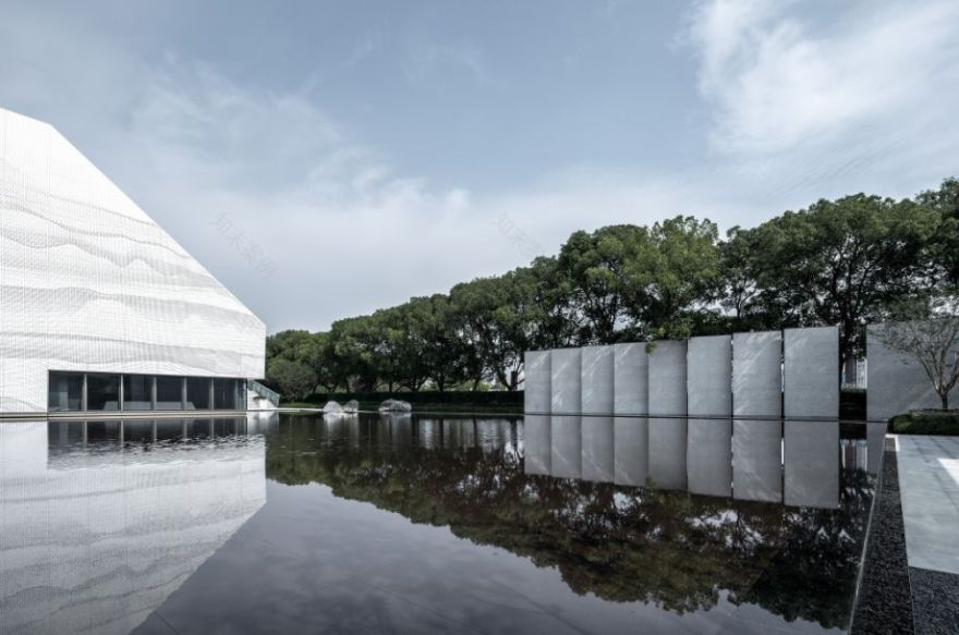 以现代山河之形雕琢极简 | 苏州融创金融街-39