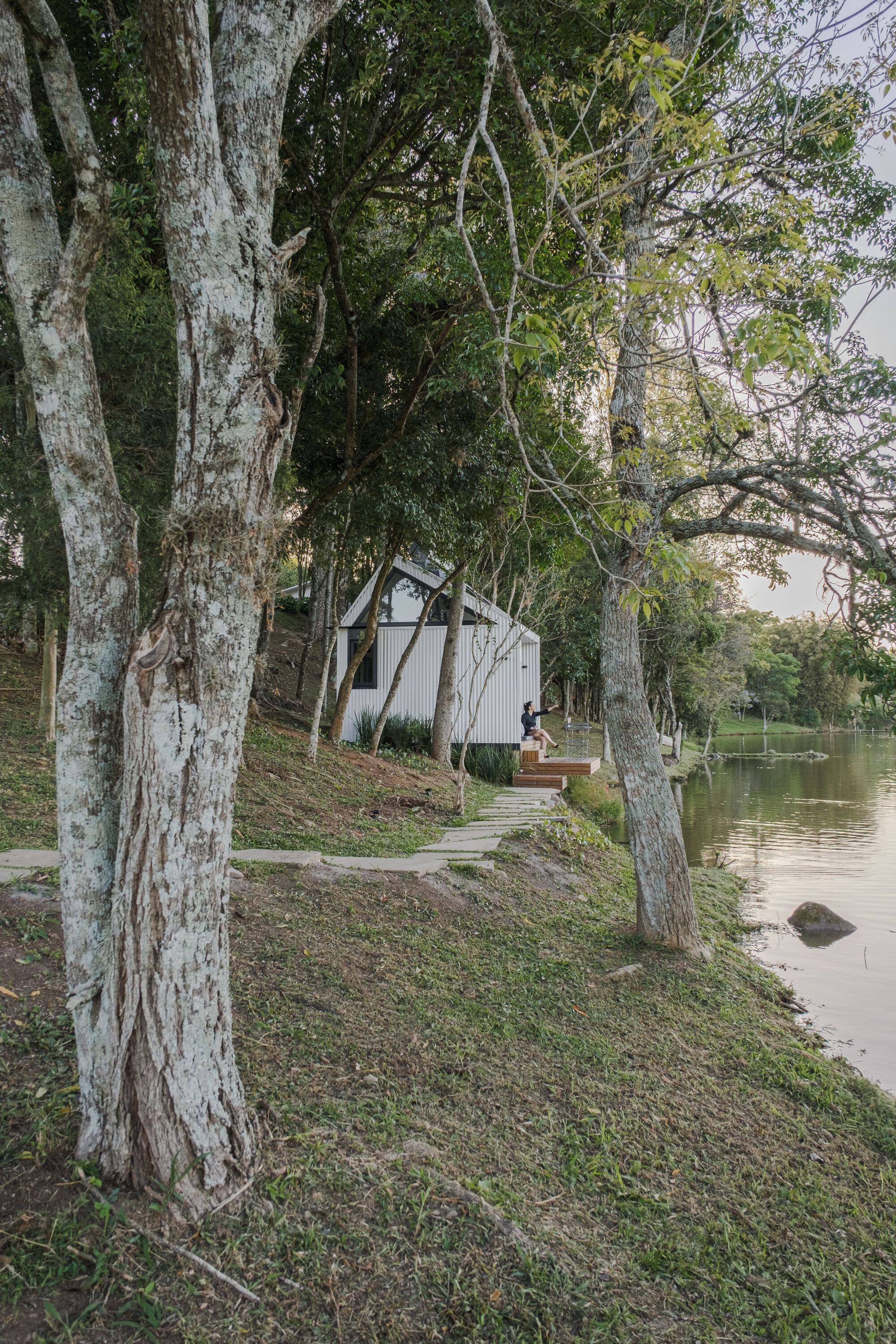 山谷中的避难所丨巴西南里奥格兰德丨Oazo + Zanesco Arquitetura-8