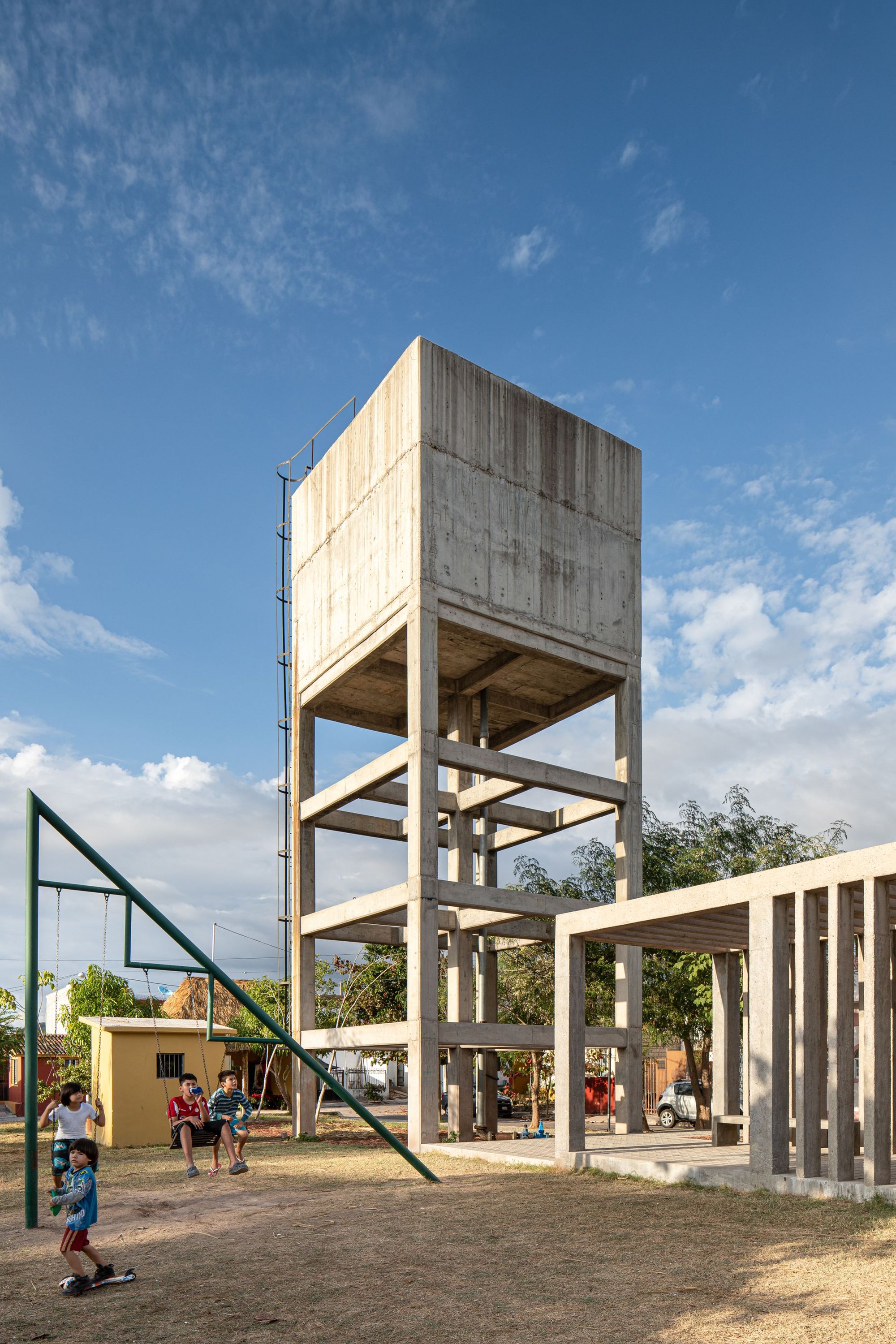 墨西哥阿卡波内塔公园 | 公共空间的新生-15