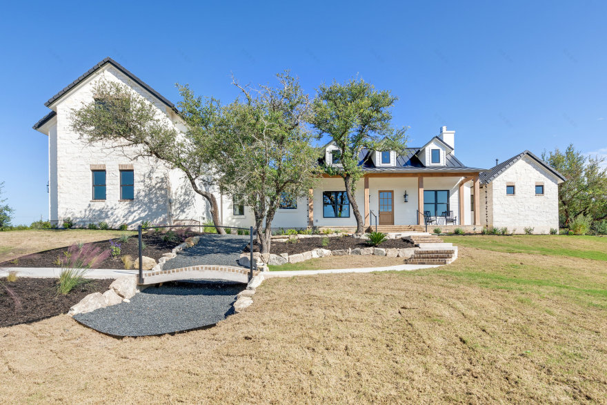 Creekside Farmhouse | Elliot Johnson, AIA-25