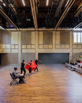 Mecanoo completes "magic wooden box" theatre at Jacob's Pillow in Massachusetts
