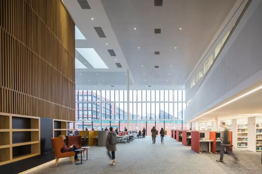 曼彻斯特商学院-23