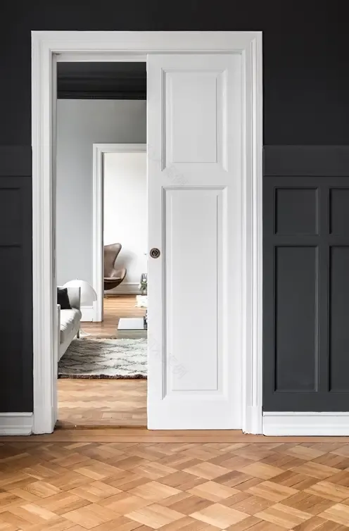 203 平米黑色经典公寓,摩洛哥地毯与潘顿椅的时尚碰撞-4