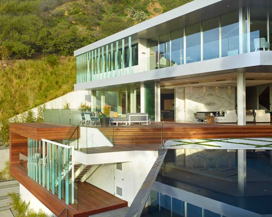 洛杉矶山坡上的浮动金属之家-22