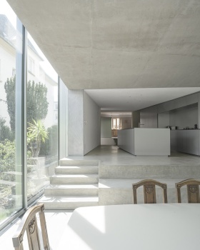 卢森堡Croco Charlemagne住宅丨2001