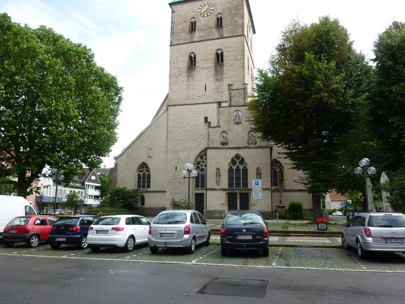 德国 Borken 圣雷米吉乌斯教堂广场的现代改造-28