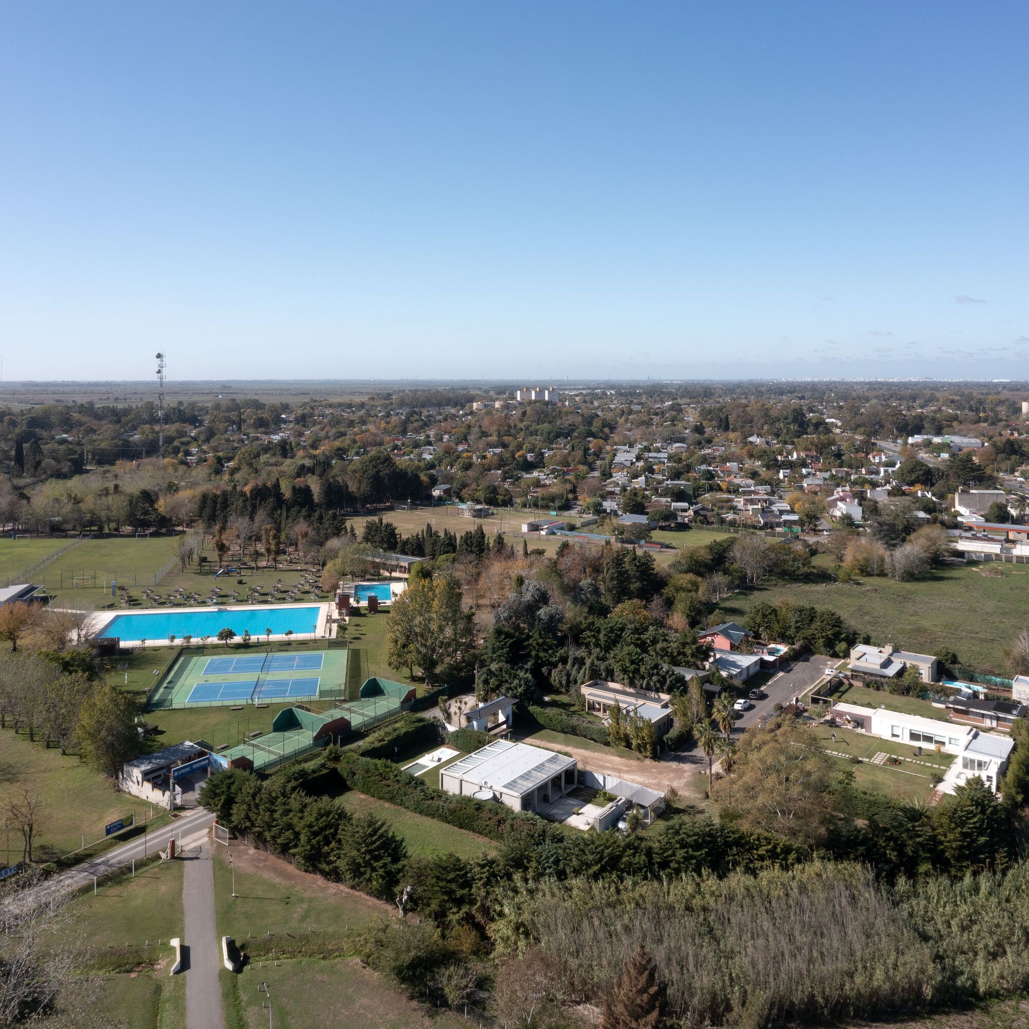 带柱的房子丨Iñaki Harosteguy-7