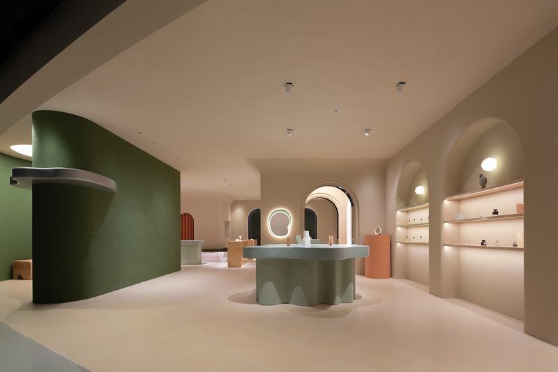 aaddd在上海外滩BFC开出首家美妆品牌集合店，体验“云端”的设计美学 - 米尚丽零售设计网 MISUNLY- 美好品牌店铺空间发现者-1