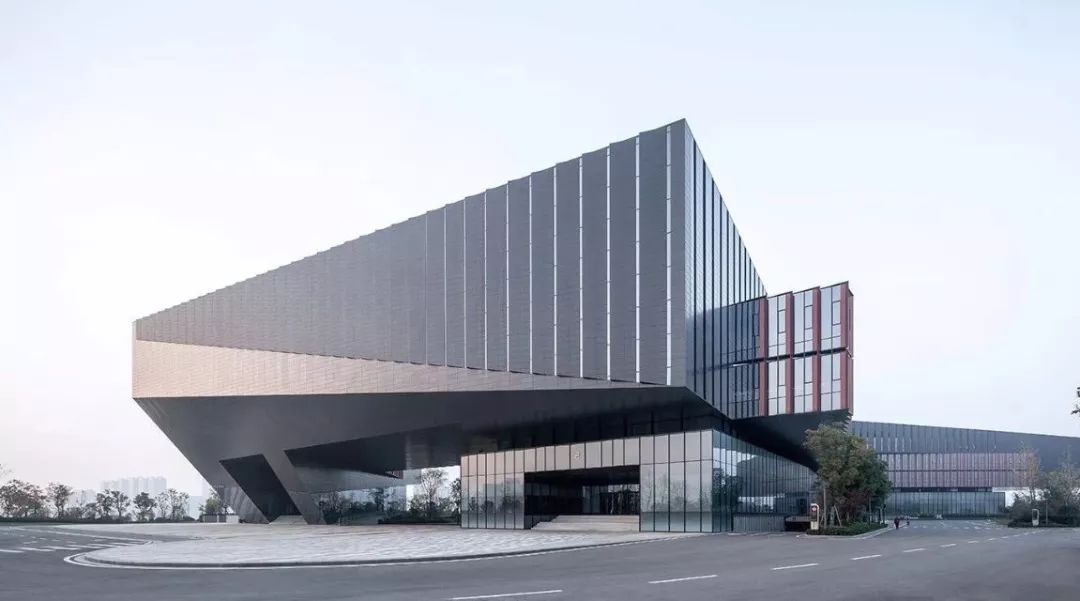 腾讯武汉研发中心 | 集约、宽容、弹性的城市办公设计-14